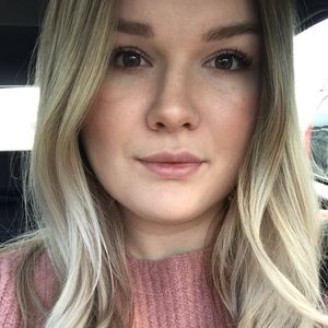 Meet your Posher, Holly